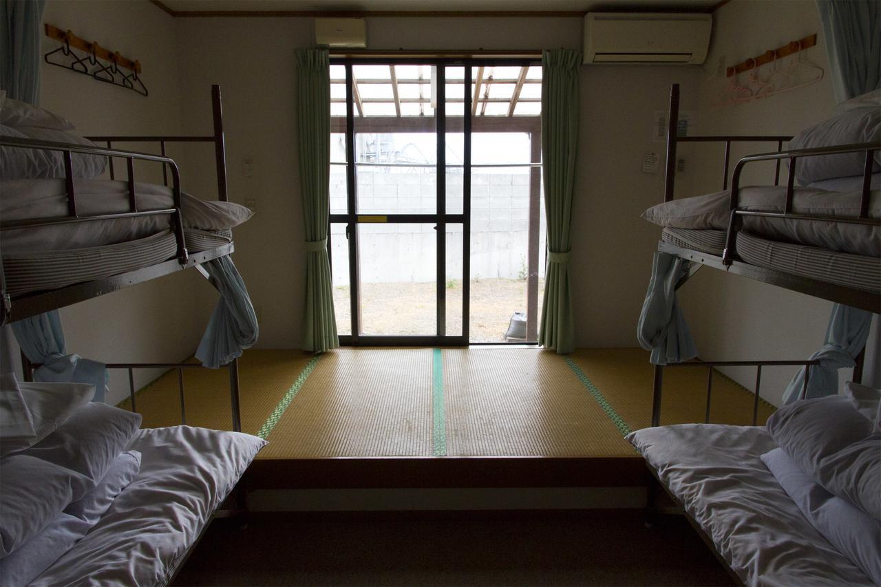 Yakushima Youth Hostel Exteriör bild